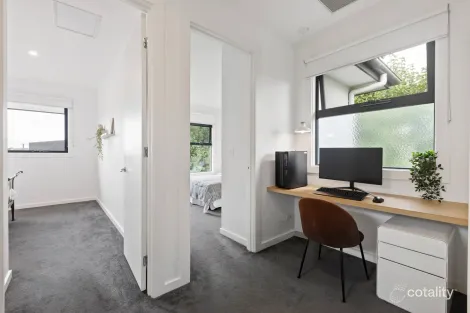 Property photo of 2A Curnola Avenue Doncaster VIC 3108