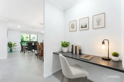 Property photo of 1670 Riverway Drive Kelso QLD 4815