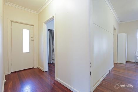 Property photo of 15 Range View Way Thornlie WA 6108