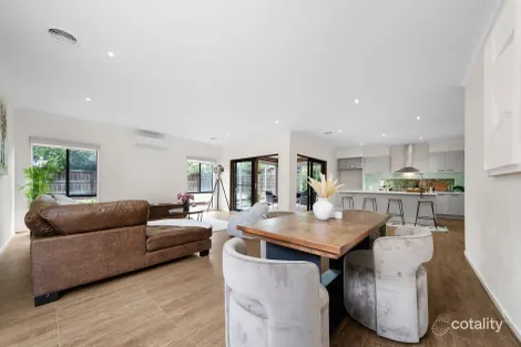 Property photo of 26 Edwin Close Manor Lakes VIC 3024