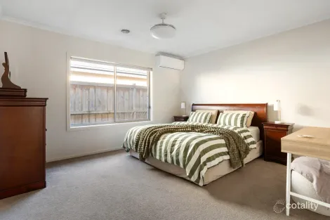 Property photo of 4 Sullivan Link Doreen VIC 3754
