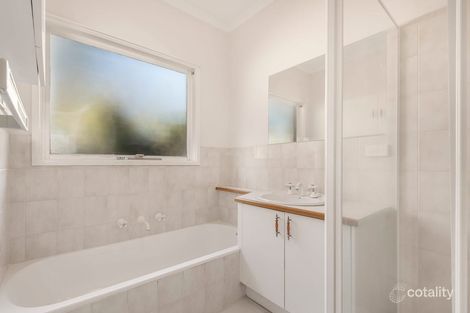 Property photo of 2/9 Athol Court Blackburn VIC 3130