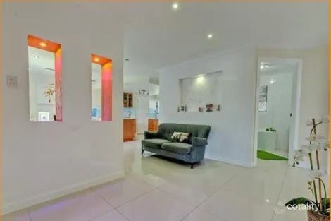 Property photo of 156 Middle Road Boronia Heights QLD 4124