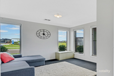 Property photo of 2 Trajectory Drive Tarneit VIC 3029