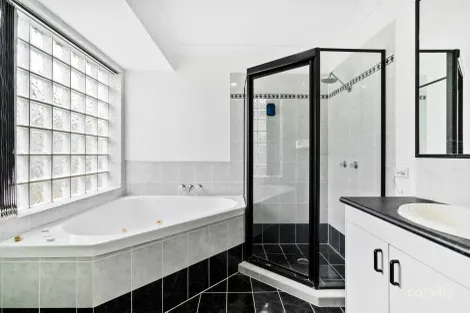 Property photo of 6 Wharton Street Varsity Lakes QLD 4227