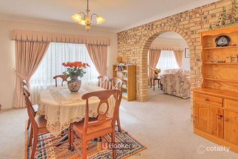 Property photo of 37 Poinciana Crescent Stretton QLD 4116