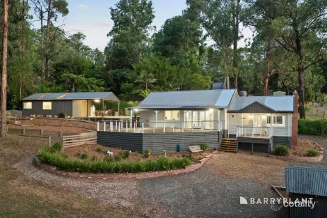 Property photo of 8 Lisheen Road Cockatoo VIC 3781