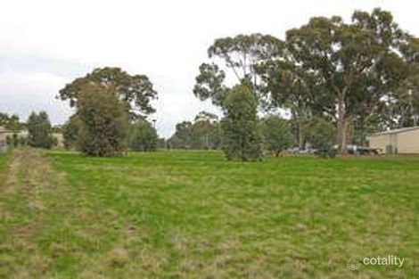 2 Flora Ct, Junortoun, VIC 3551