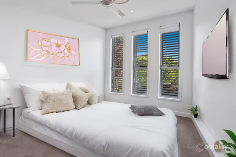 Property photo of 1/47 Compass Drive Biggera Waters QLD 4216