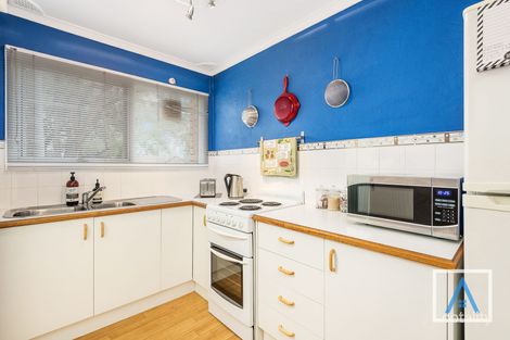 Property photo of 9/15 Stringybark Place Bradbury NSW 2560
