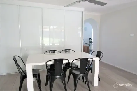 Property photo of 25 Camelot Drive Cranebrook NSW 2749