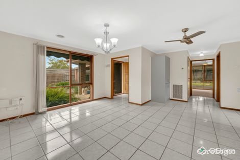 Property photo of 16 Elandra Way Cranbourne West VIC 3977