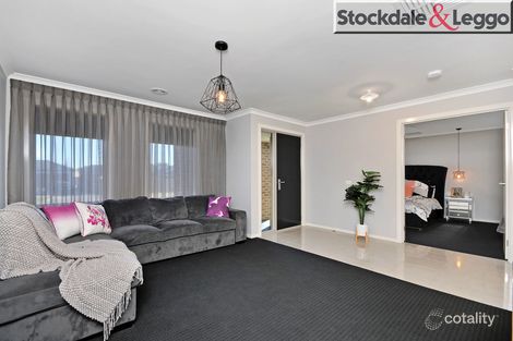 Property photo of 31 Discovery Boulevard Moe VIC 3825