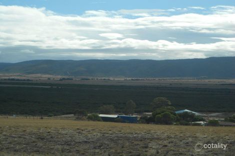 33 Anzac Pde, Weeroona Island, SA 5495