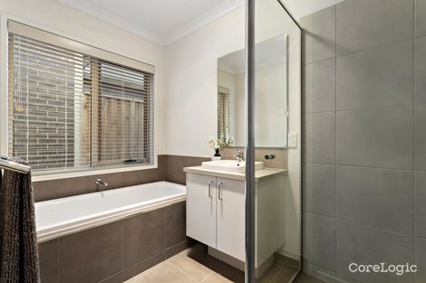 Property photo of 10 Treska Link Lalor VIC 3075