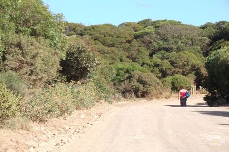 27 Flinders Rd, Vivonne Bay, SA 5223