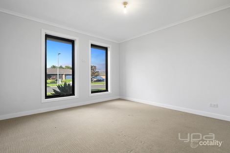 Property photo of 2/19 Maree Court Kurunjang VIC 3337