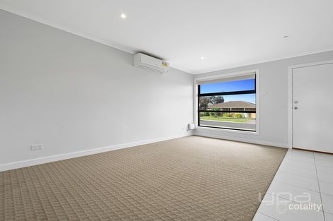 Property photo of 2/19 Maree Court Kurunjang VIC 3337