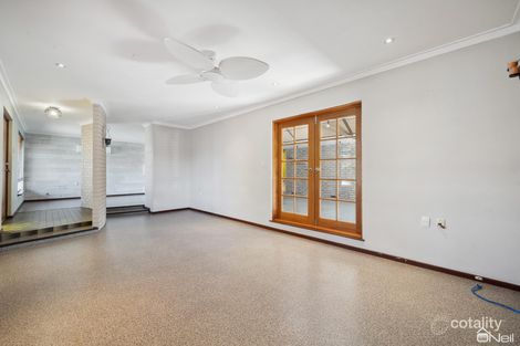 Property photo of 6 Willowmead Way Kelmscott WA 6111