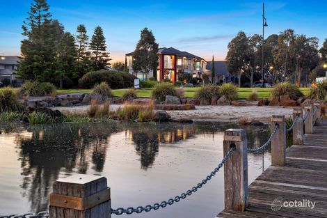 Property photo of 31 Waterside Drive Waterways VIC 3195