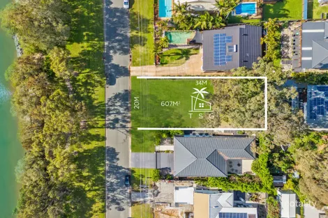 39 Pinnaroo St, Hope Island, QLD 4212