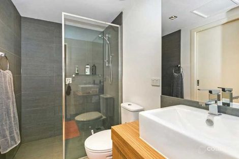 Property photo of 2/297 Pascoe Vale Road Essendon VIC 3040