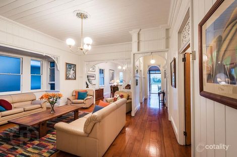 19 Laidlaw Pde, East Brisbane, QLD 4169