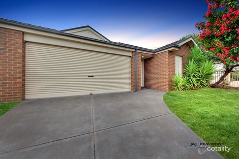 Property photo of 11 Caspian Chase Pakenham VIC 3810