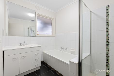15 William St, Romsey, VIC 3434