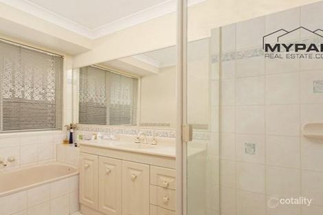 Property photo of 4 Grevillea Place Forest Lake QLD 4078