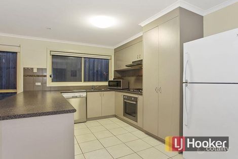 Property photo of 2/80 Eagle Drive Pakenham VIC 3810