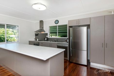 19 Bradford St, Whitfield, QLD 4870