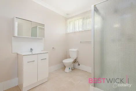 Property photo of 5 Gowan Place Blayney NSW 2799