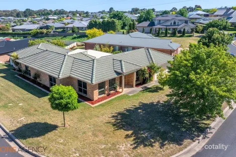Property photo of 13 Tinnock Place Orange NSW 2800