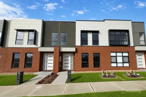 18 BILONGEN RD, CRANBOURNE EAST, VIC 3977