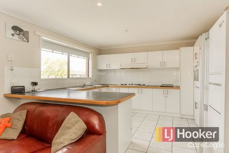 Property photo of 34 Bounty Way Berwick VIC 3806