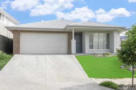 Property photo of 12 White Cedar Circuit Huntley NSW 2530