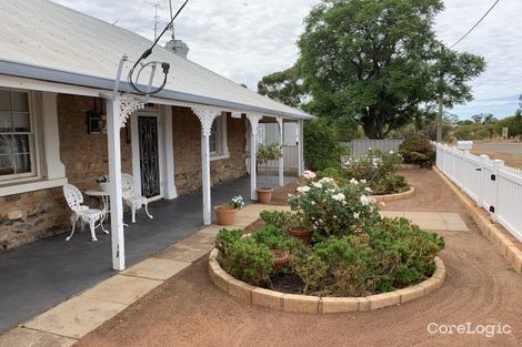 Property photo of 16 Dinsdale Street York WA 6302