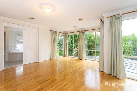 Property photo of 24 Hillgrove Crescent Berwick VIC 3806