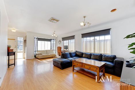 Property photo of 14 Pinnock Avenue Roxburgh Park VIC 3064