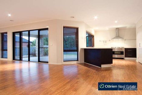 Property photo of 14 Marisa Crescent Berwick VIC 3806