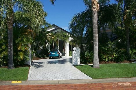 17 Excalibur Ct, Paradise Point, QLD 4216