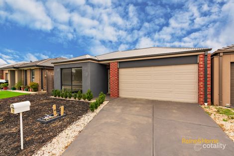 10 Eminence Dr, Cranbourne West, VIC 3977