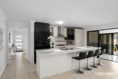 Property photo of 10 Daisy Place Doolandella QLD 4077