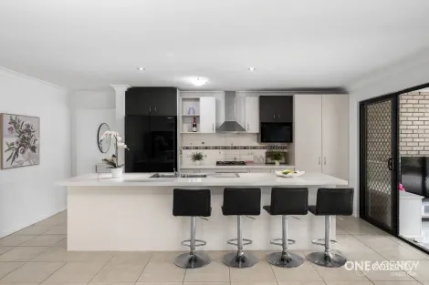 Property photo of 10 Daisy Place Doolandella QLD 4077
