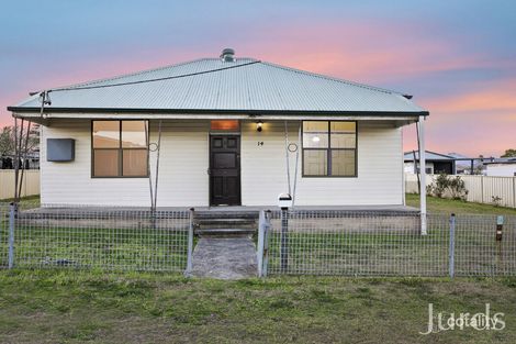 14 Daniel St, Cessnock, NSW 2325