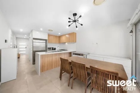 Property photo of 10 Dalana Glade Riverstone NSW 2765