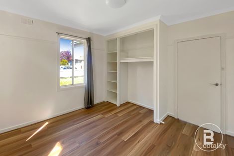 Property photo of 15 Hyacinth Grove Wendouree VIC 3355