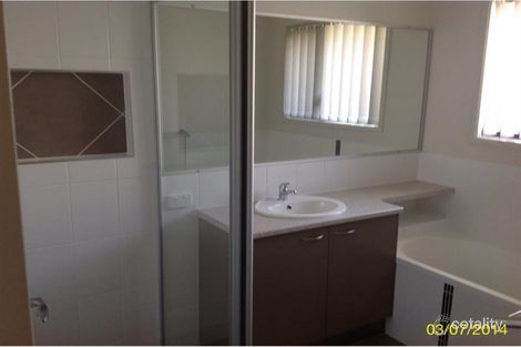 Property photo of 28 Ashburton Crescent Sippy Downs QLD 4556