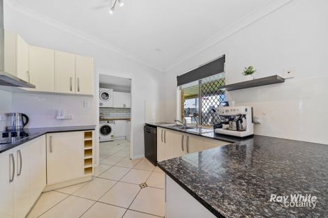 Property photo of 4 Solandra Circuit Regents Park QLD 4118